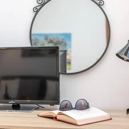 Ariadni S Central Flat